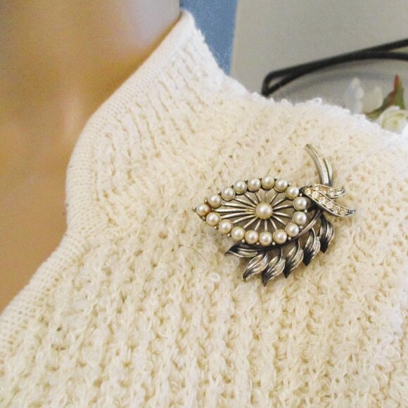 Vintage TORTOLANI Floral Brooch ~ DESIGNER Sterling Silver, Pearl, Rhinestone - Picture 2 of 14